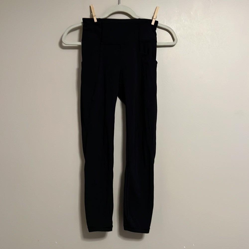LULULEMON Time To Sweat Crop‎ Legging Black Size 2 With Side Pockets